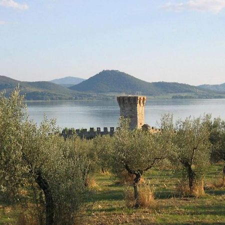 Villa Il Borgo Antico à Monte del Lago Extérieur photo