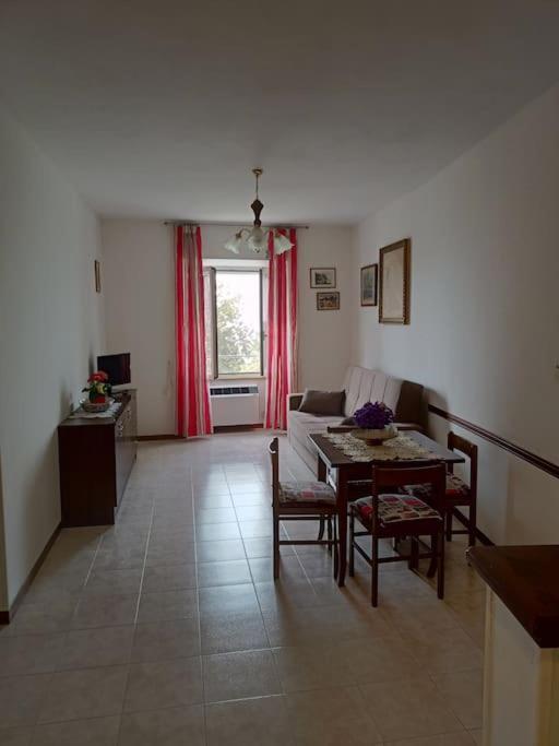 Villa Il Borgo Antico à Monte del Lago Extérieur photo