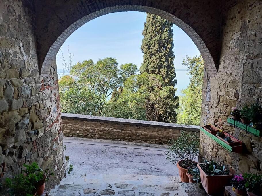 Villa Il Borgo Antico à Monte del Lago Extérieur photo