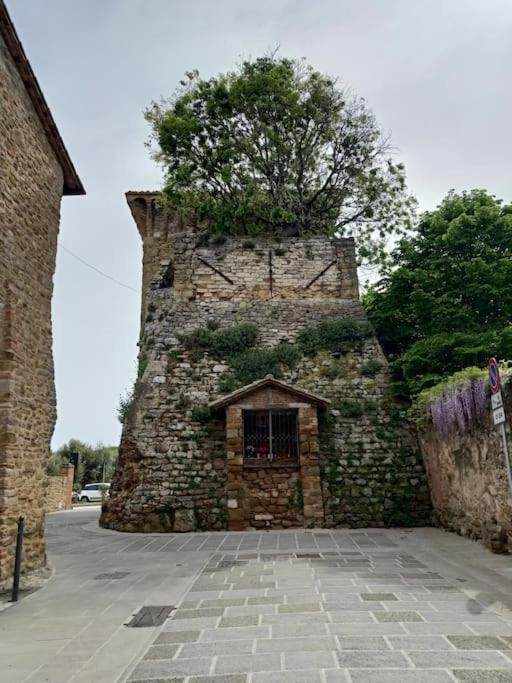 Villa Il Borgo Antico à Monte del Lago Extérieur photo