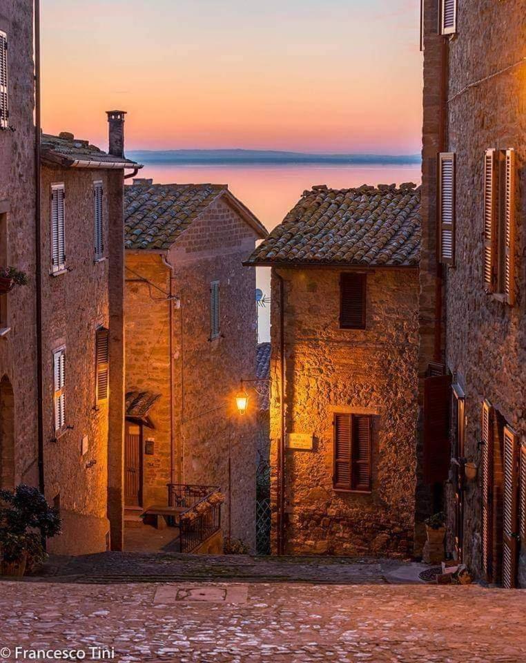 Villa Il Borgo Antico à Monte del Lago Extérieur photo